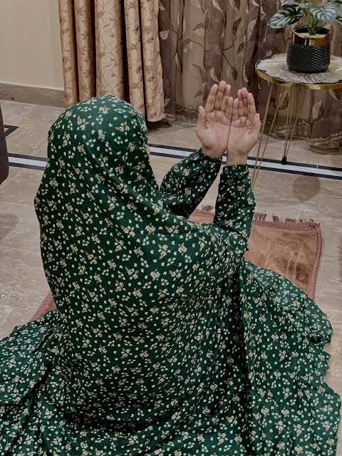 DARK GREEN NAMAAZ CHADDAR