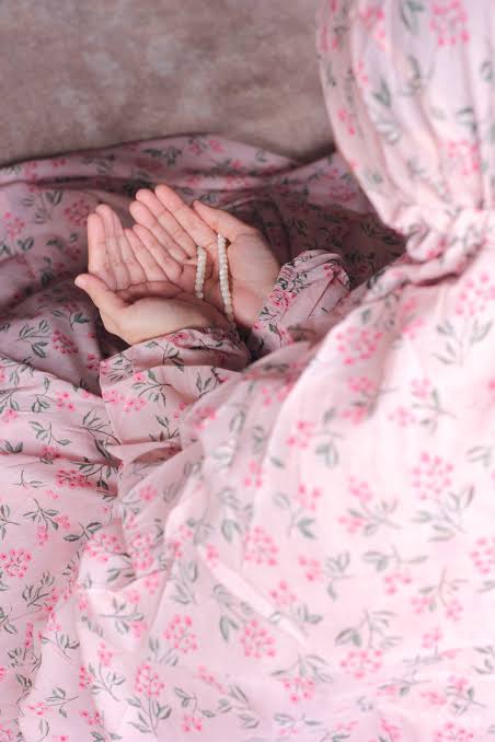 LIGHT PEACH NAMAAZ CHADDAR